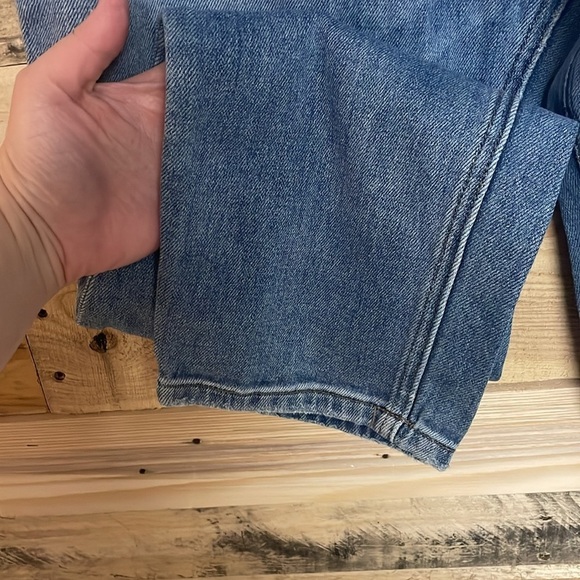 Vervet size 30 high waisted medium wash straight leg stretchy jeans - Picture 4 of 10